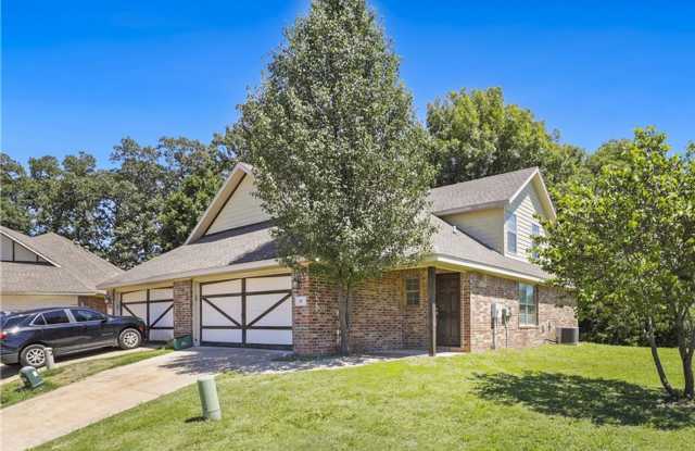 Great duplex in a great location