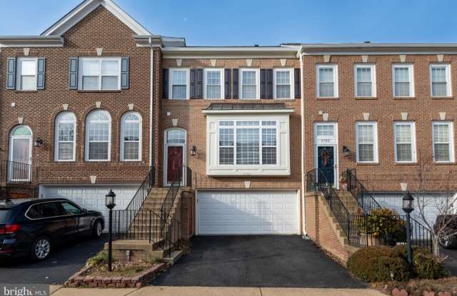 Photo of 5722 GOVERNORS POND Circle