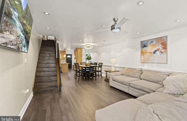 2006 ELLSWORTH Street