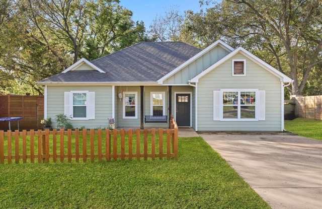 Photo of 1185 E Jefferson Street