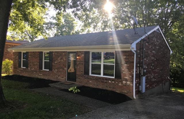 4315 Chenwood Ln - 4315 Chenwood Lane, Jeffersontown, KY 40299