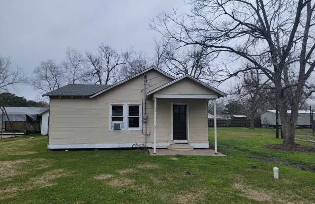 Photo of 3 Bed/2 Bath-House