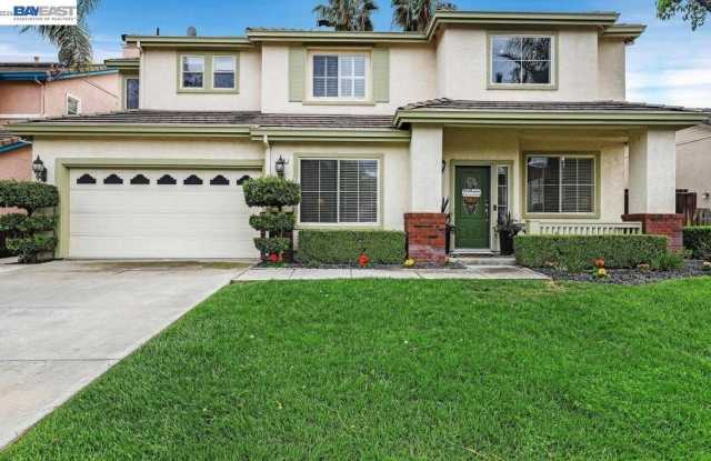 828 Hollowbrook Drive