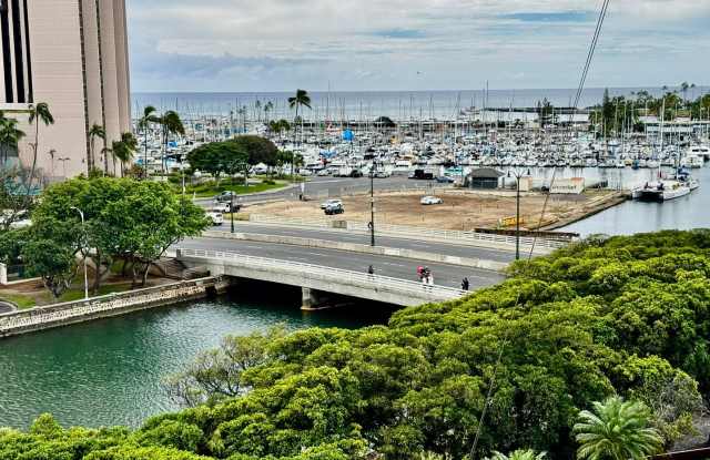 Yacht Harbor Towers- Diamond Head towers-9th floor-Marina/ocean views.