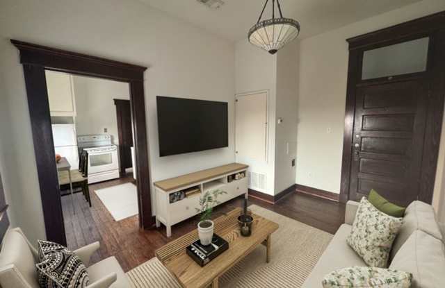 211 S Main St Unit E, Fort Worth, TX