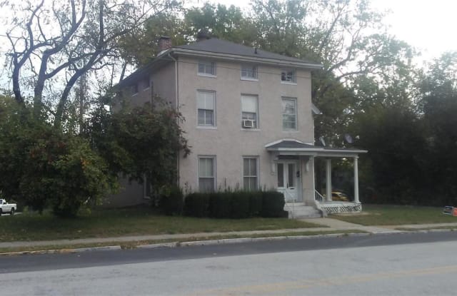 1019 STATE - 1019 State St, Alton, IL 62002