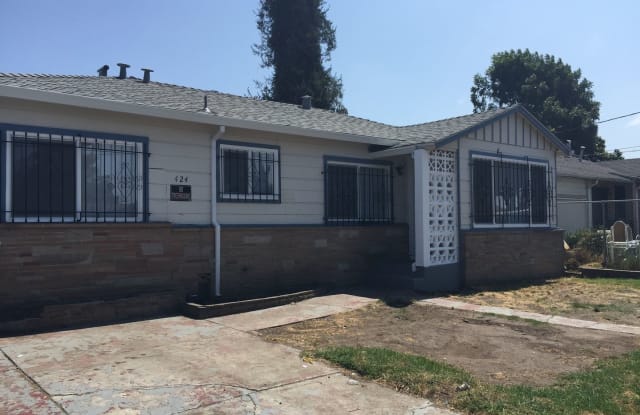 424 Caswell Ave. - 424 Caswell Avenue, Oakland, CA 94603