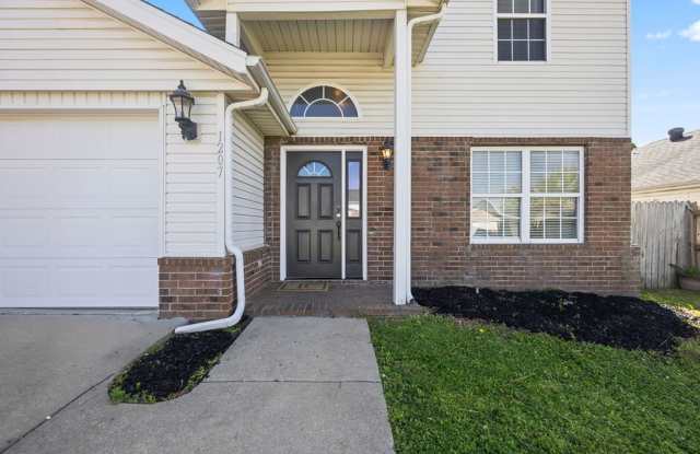 Spacious 3-Bedroom Home in Bentonville’s Eagle Crest Estates – First months rent 50% off!