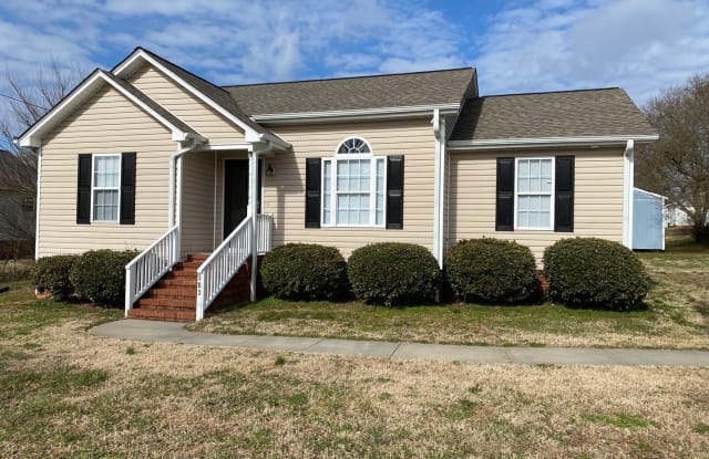 303 Poplar Street - 303 Poplar Street, Graham, NC 27253