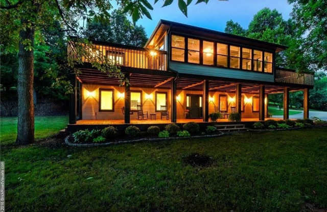 3261 Eden Drive
