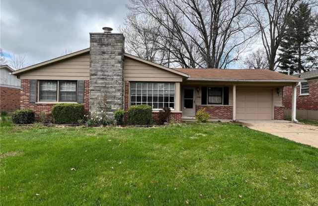 Photo of 1565 ZURICH DRIVE | FLORISSANT 63031