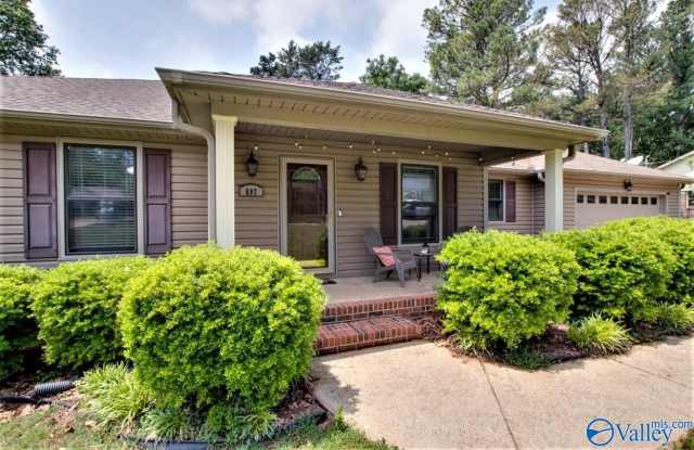 697 Crestview Drive