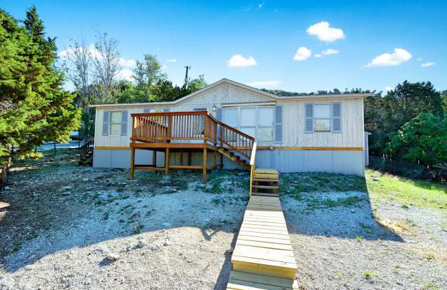 7082 Chimney Rock