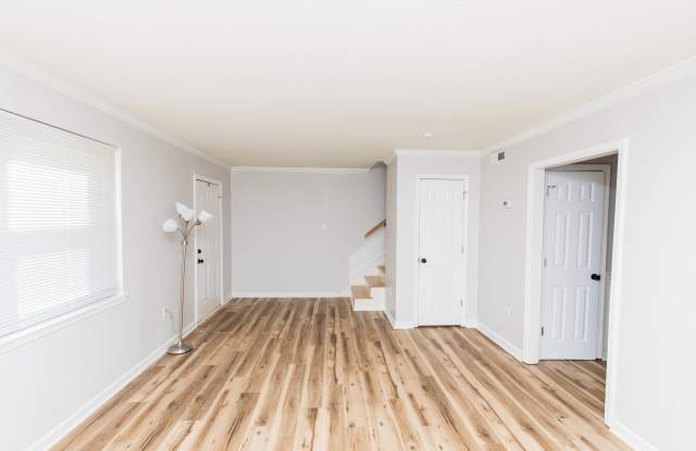 415 Parkdale Drive unit: 8F