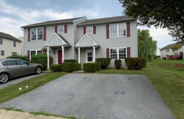 Photo of 204 ELMSHIRE DRIVE, LANCASTER, PA 17603