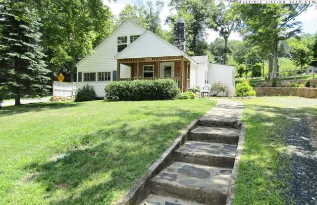 807 Mount Jefferson Road - 807 Mount Jefferson Road, Ashe County, NC 28694