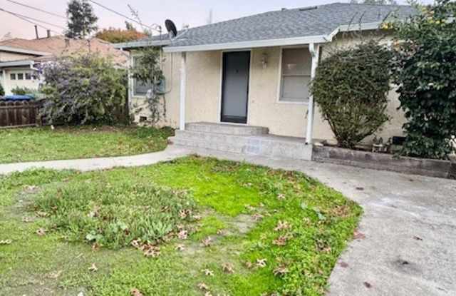 2761 Bonifacio Street