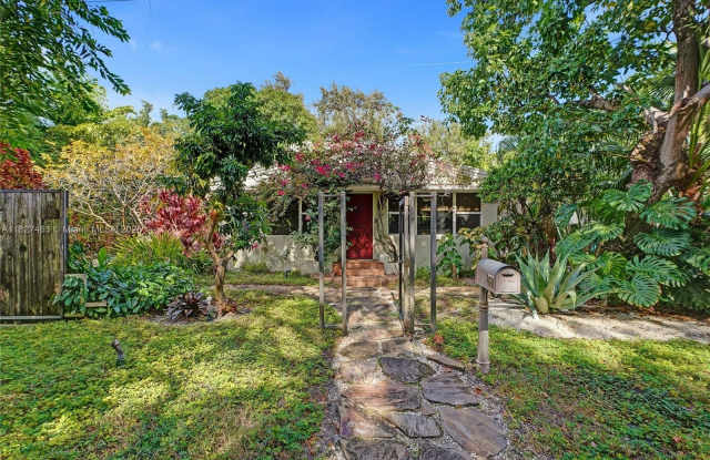 Photo of 669 NE 60th St