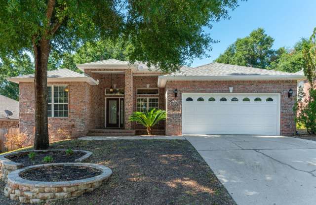 4 Bedroom in Ideal Neighborhood!!