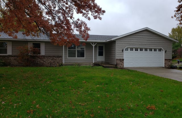 5885 Valley Lane Dr SE - 5885 Valley Lane Drive Southeast, Kentwood, MI 49508