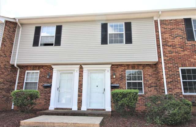 Renovated 2 bedroom Townhome in Belmont!