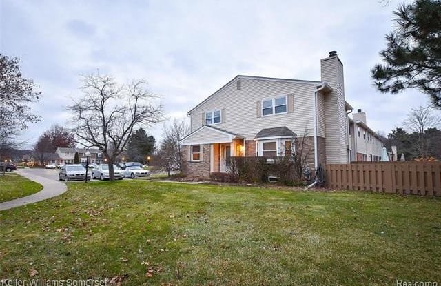 5339 BREEZE HILL PL - 5339 Breeze Hill Place, Troy, MI 48098