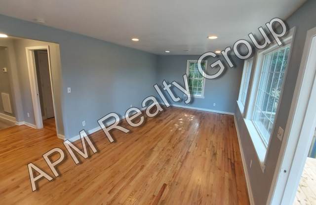 Two bedroom duplex off Bluff Road