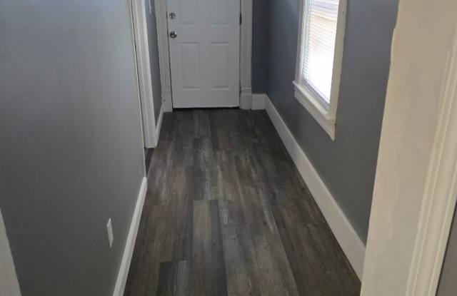 2104 West Garden Street