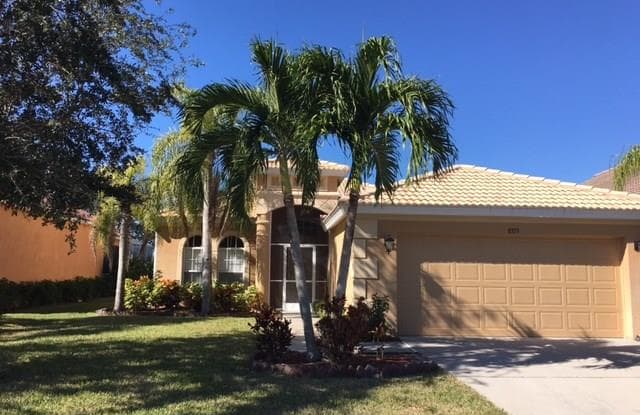 8355 Laurel Lakes BLVD - 8355 Laurel Lakes Boulevard, Collier County, FL 34119