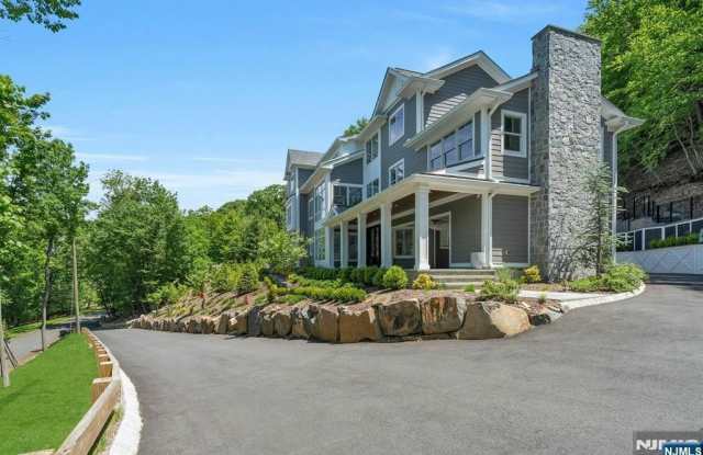 976 Scioto Drive