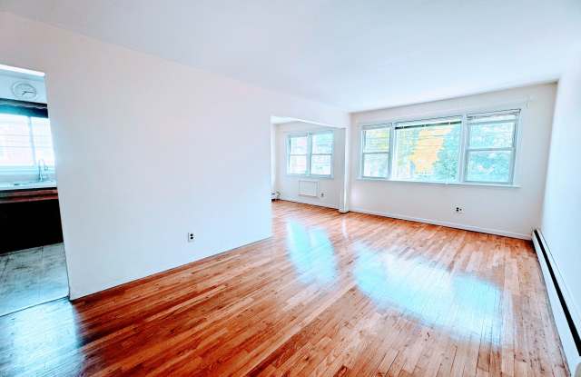 165-23 65th Ave