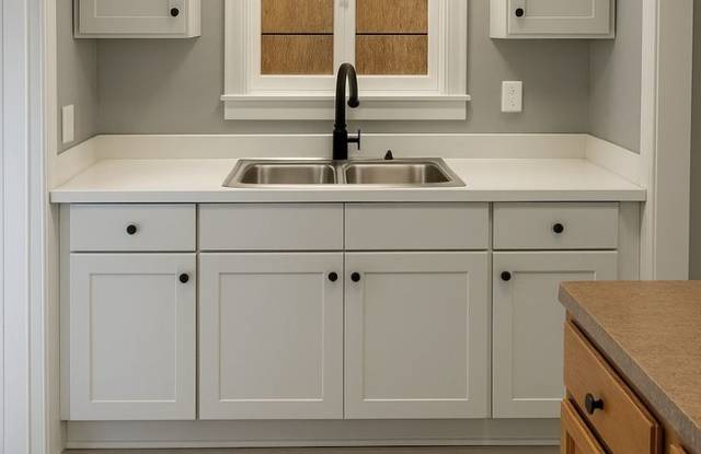 Newly Remodeled 3BR House — Pet-Friendly with Garage!