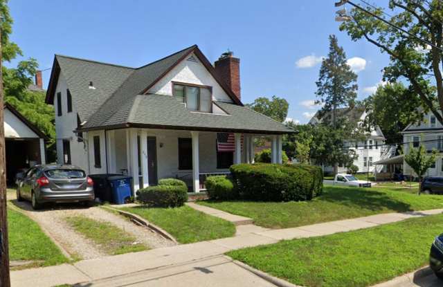 849 E University Ave - AVAILABLE FOR FALL 2024! - 849 East University Avenue, Ann Arbor, MI 48104