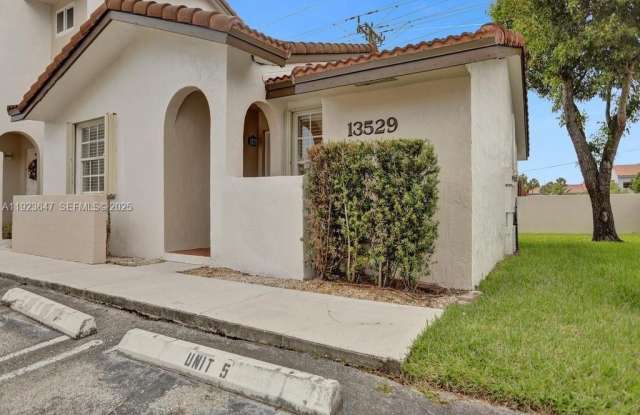 Photo of 13529 SW 62nd St