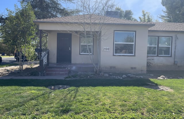 298 E 22nd St - 298 East 22nd Street, Merced, CA 95340