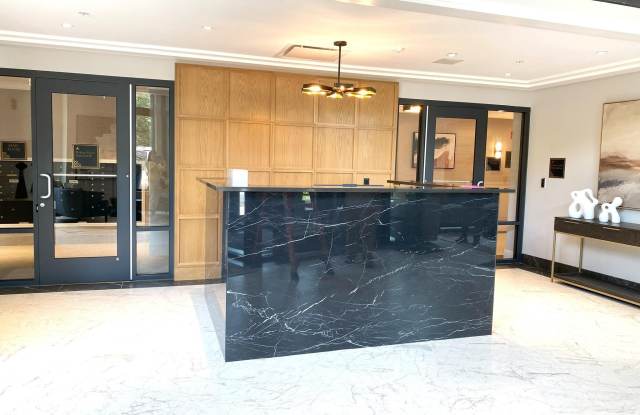 6718 LOWELL Avenue unit: 705