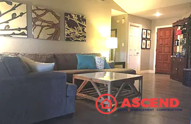 Beautiful 4 Bedroom Home Near Coffee Rd.  Hageman Rd.