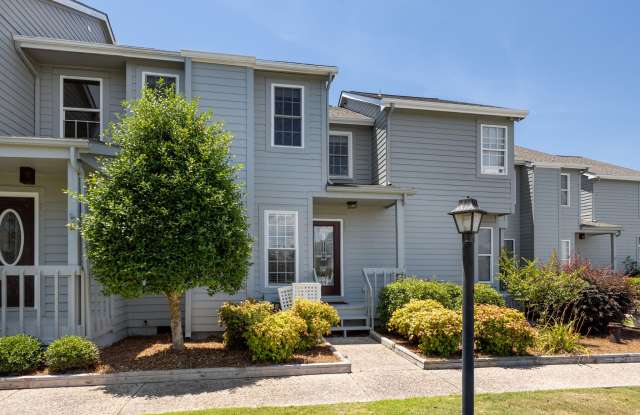 Photo of 8711 Plantation Dr