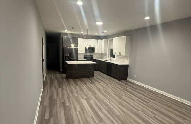 4525 S Prairie Avenue