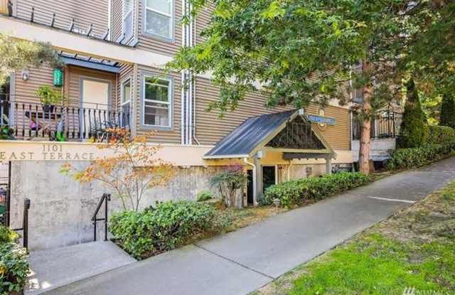 Top Floor Condo Located in First Hill with 2 Parking Spots Included!!!