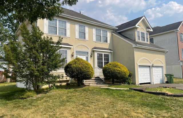 13 Fabiszewski Way