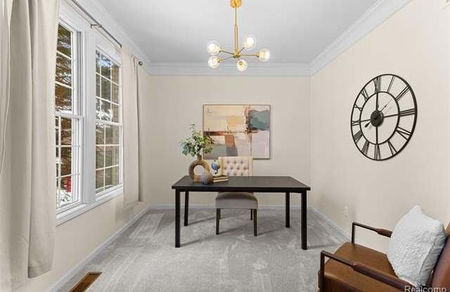 7567 WINDGATE Circle