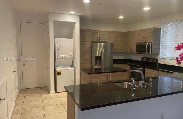 2736 Southwest 81st Terrace