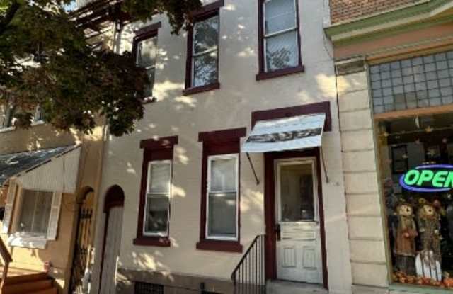 1039 Washington Street - 3rd FL