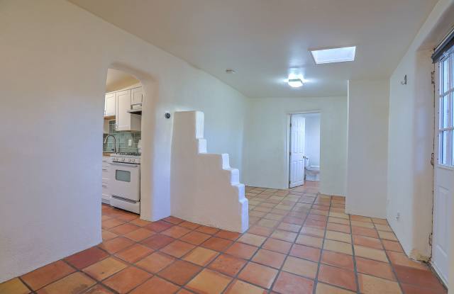 Quaint Studio in Prime Location