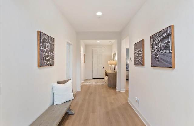 Photo of 80435 Palatine Crt