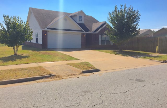 1589 E Fairlane St - 1589 E Fairlane St, Fayetteville, AR 72701