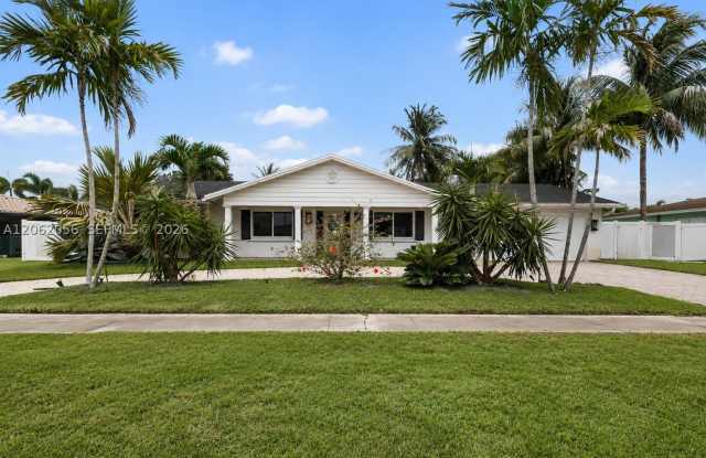 6000 SW 17th St