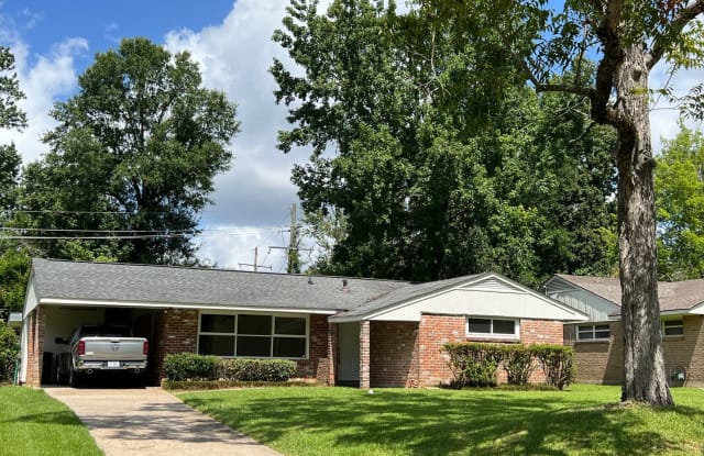 2378 W. Contour Dr. - 2378 West Contour Drive, Baton Rouge, LA 70809