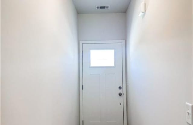 3/2.5 Townhome in Great Lula location